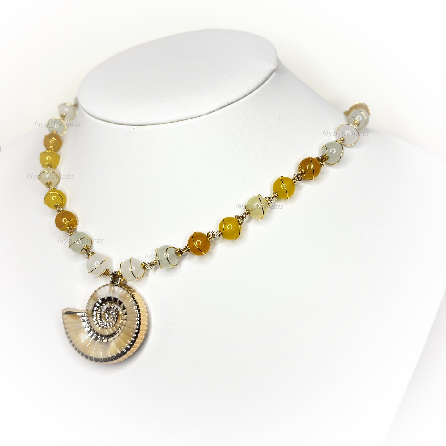 Golden tide necklace